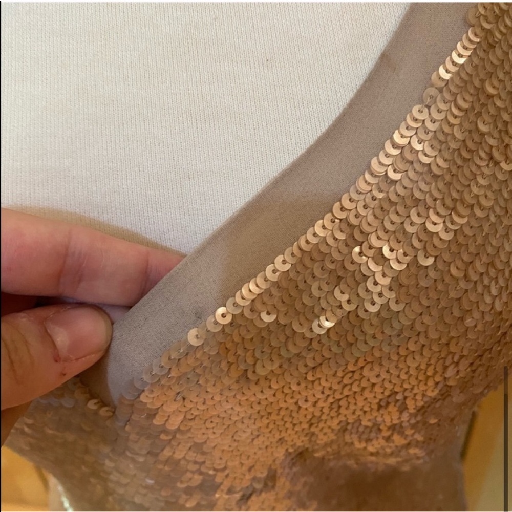Adrianna Papell Gold Sequin V-Neck Top - Picture 4 of 5